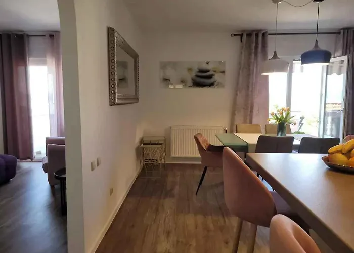 Apartment In 14108 *