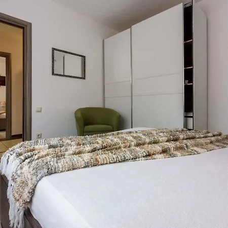 Apartment In 14108 Crikvenica