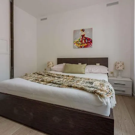 In 14108 Apartment *