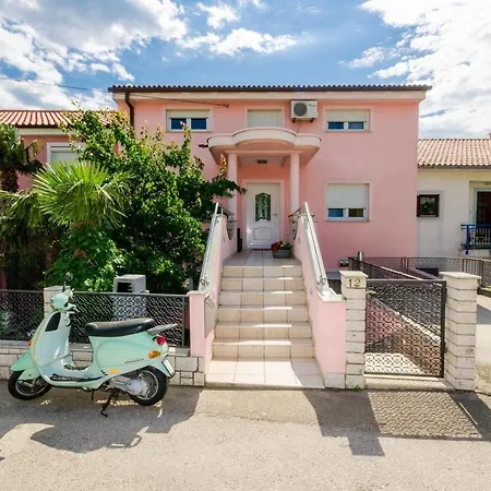 Apartment In 14108 Crikvenica